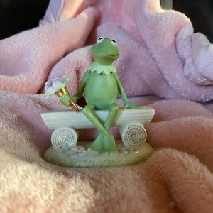 Lenox Kermit’s Bouquet of Cheer